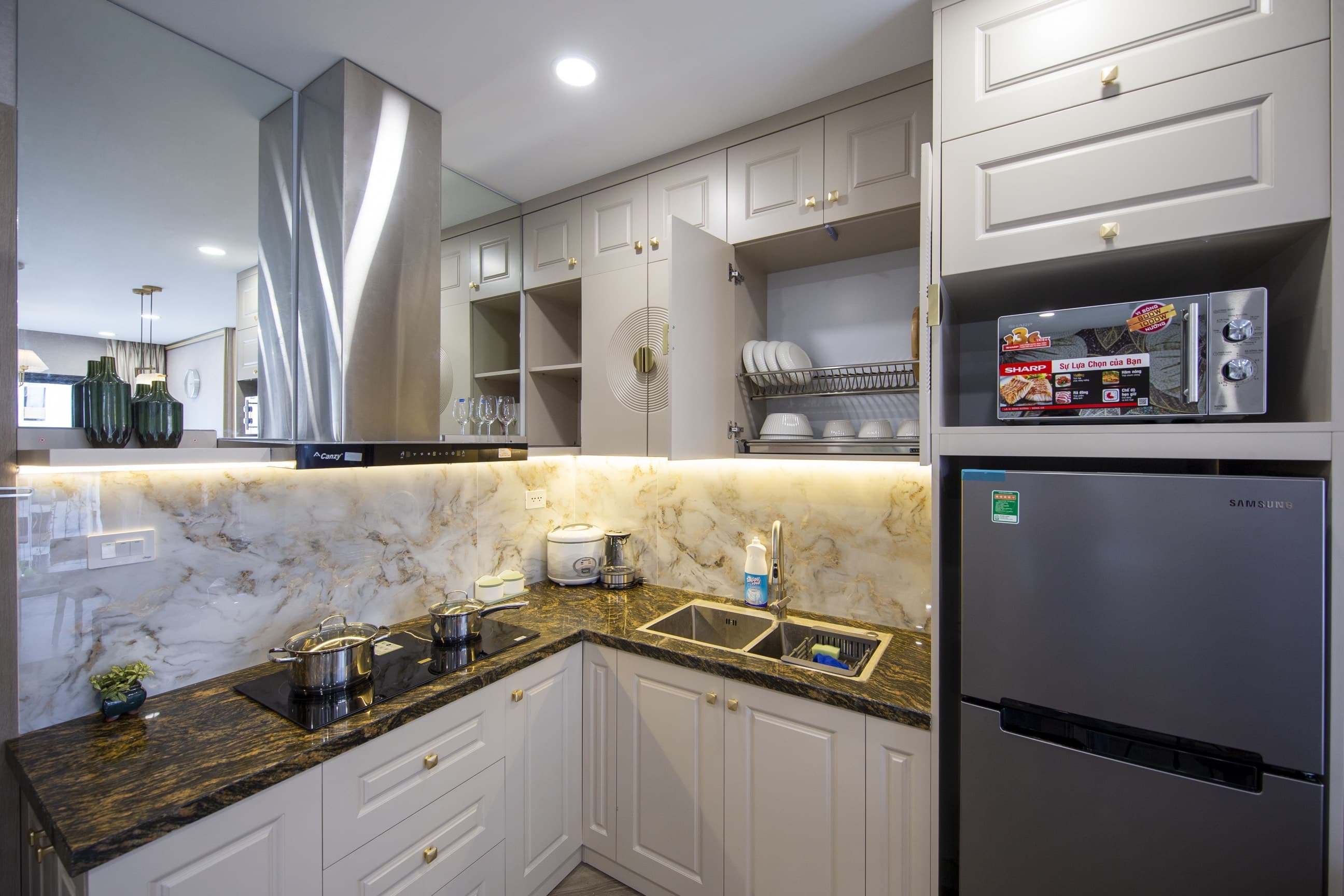 Elegant I4 2818  - 2