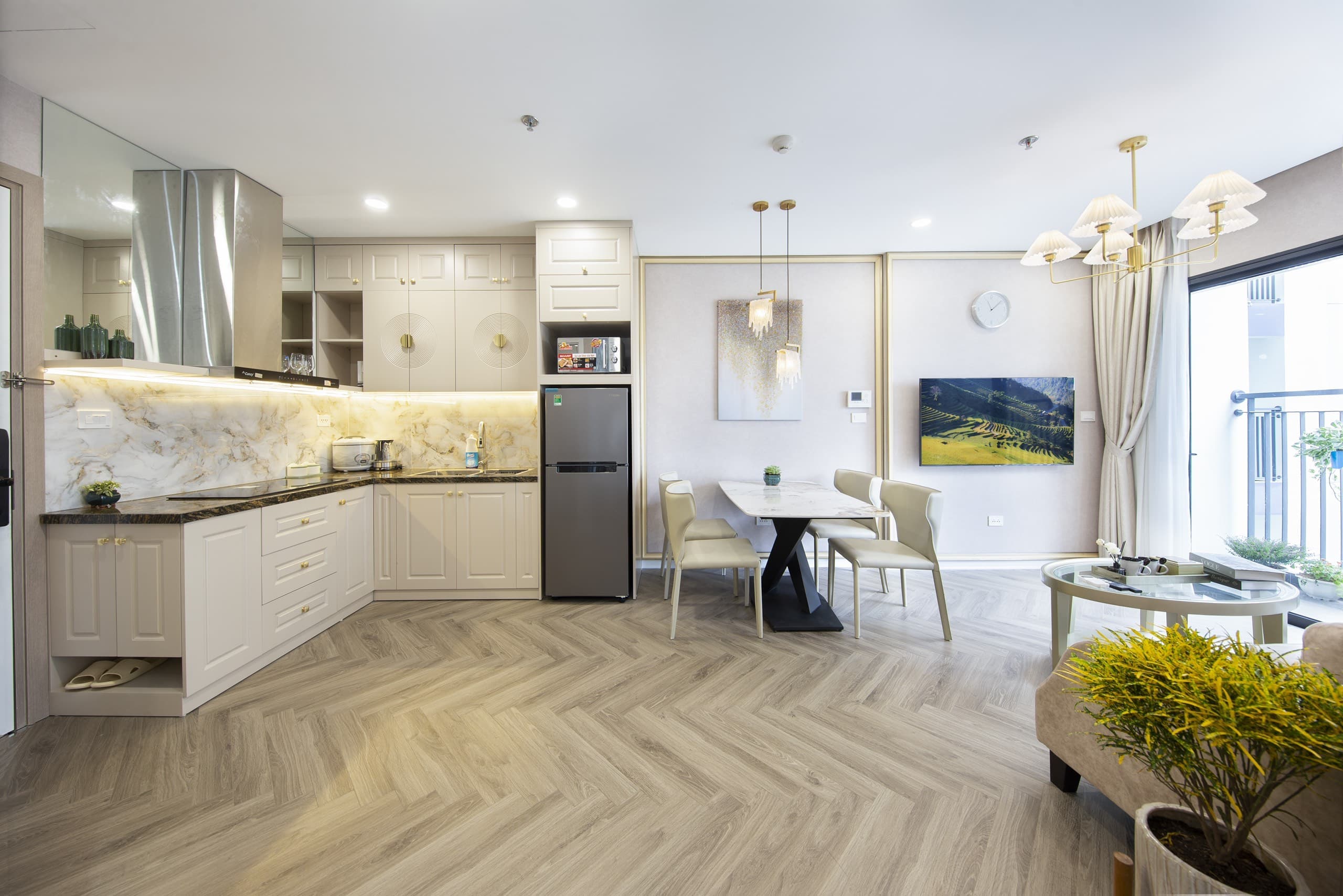 Elegant I4 2818  - 13