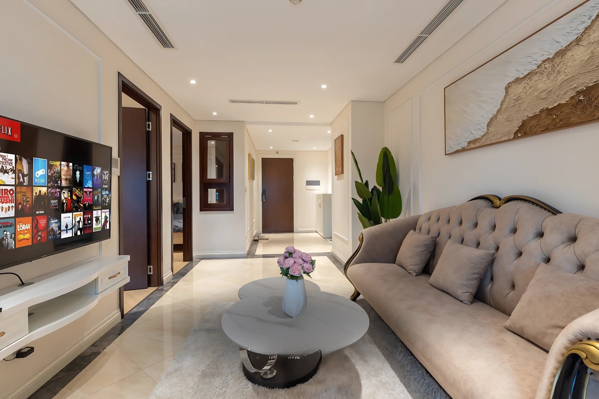 Diamond Suites 403 - 9