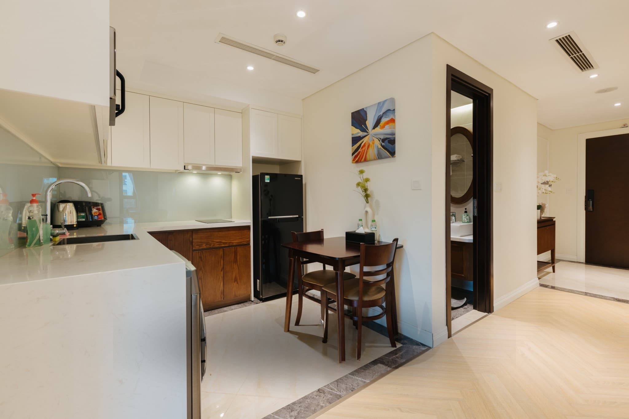 Crystal Suites 409 - 8