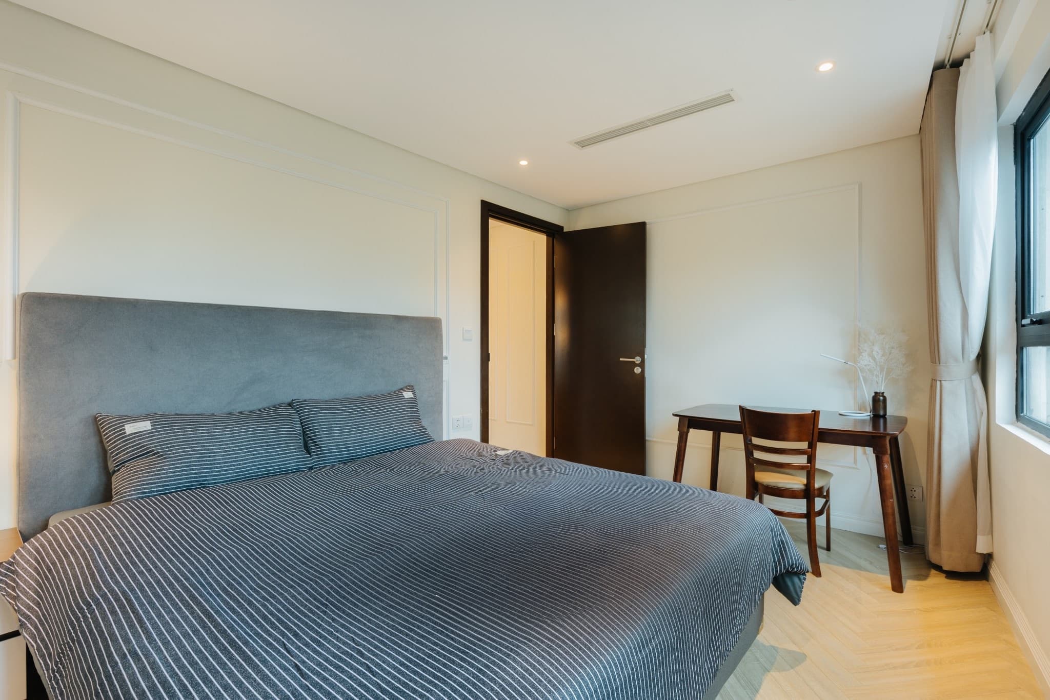 Crystal Suites 409 - 4