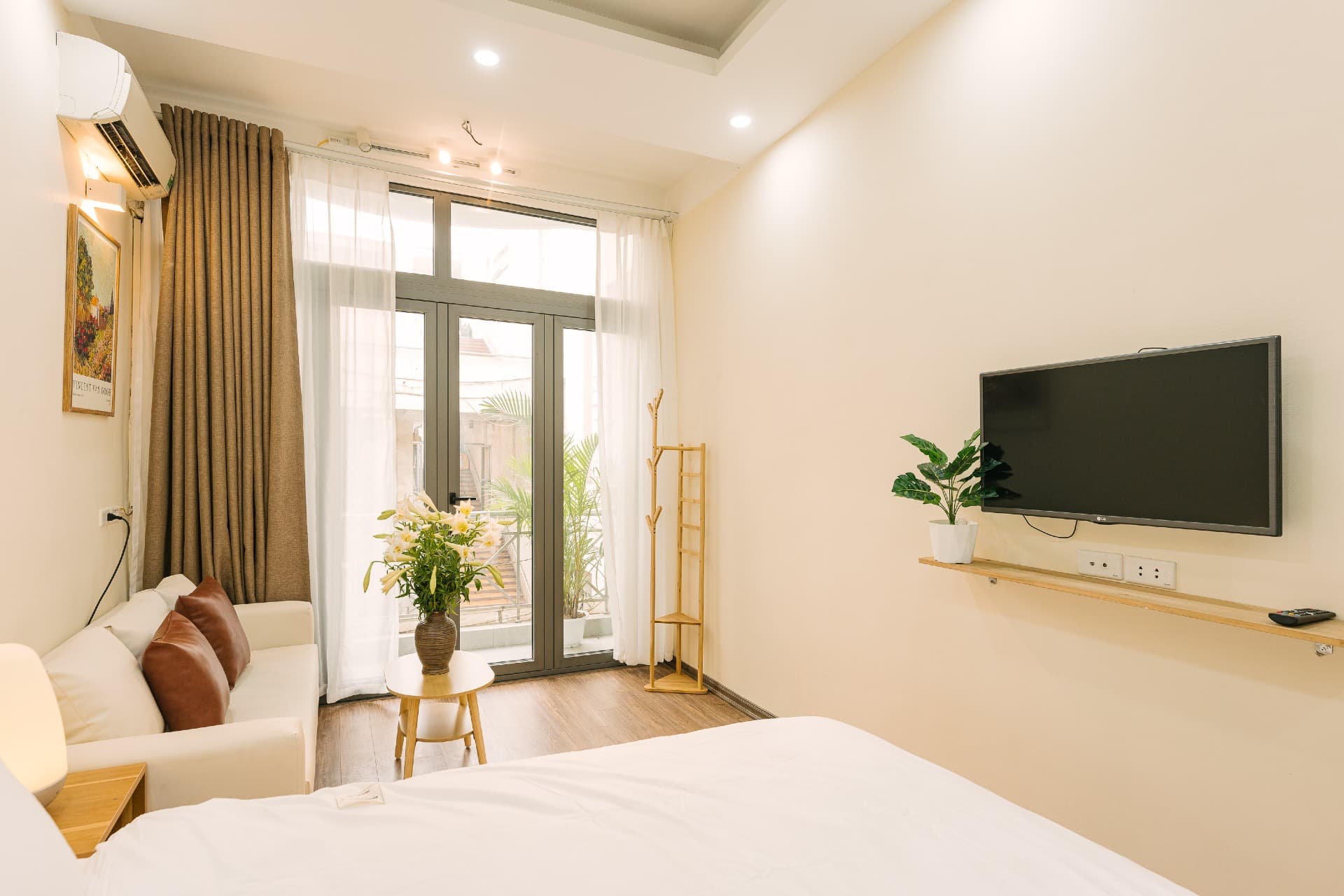 Thị T2 - 18
