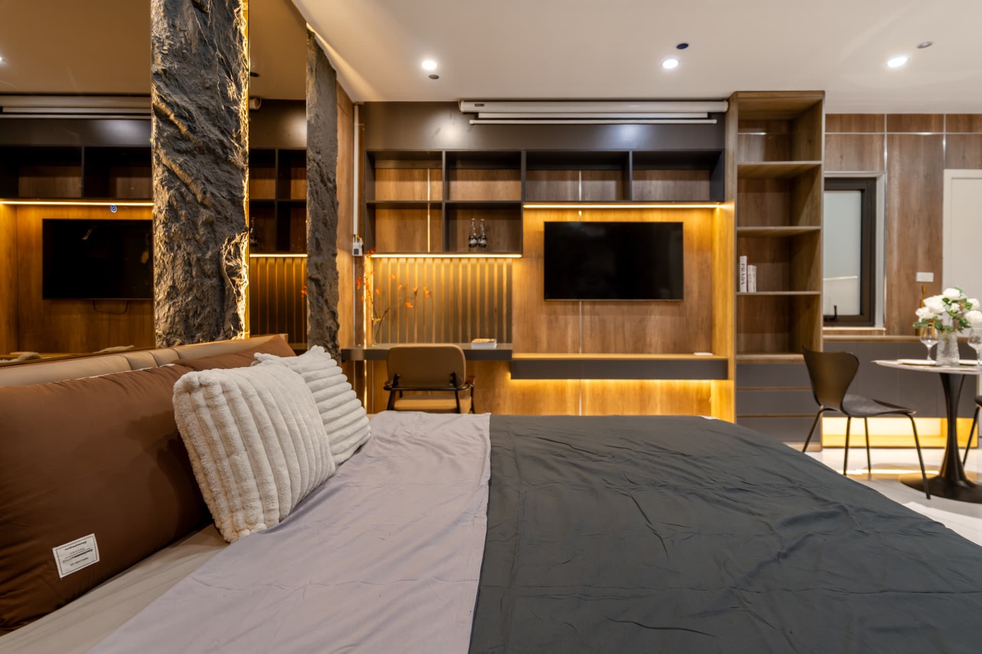 Rose Gold 2 DVH501 - 61