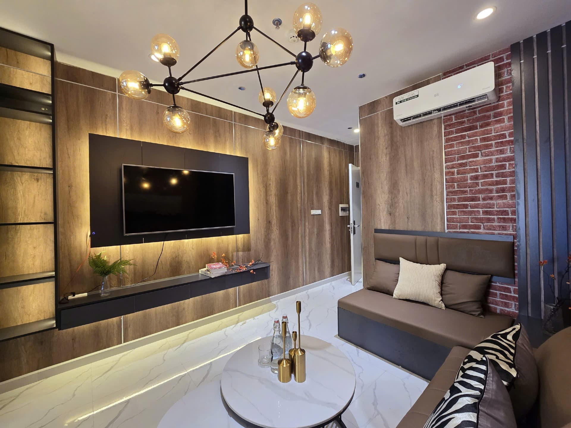 Retro Room 505DVH - 25