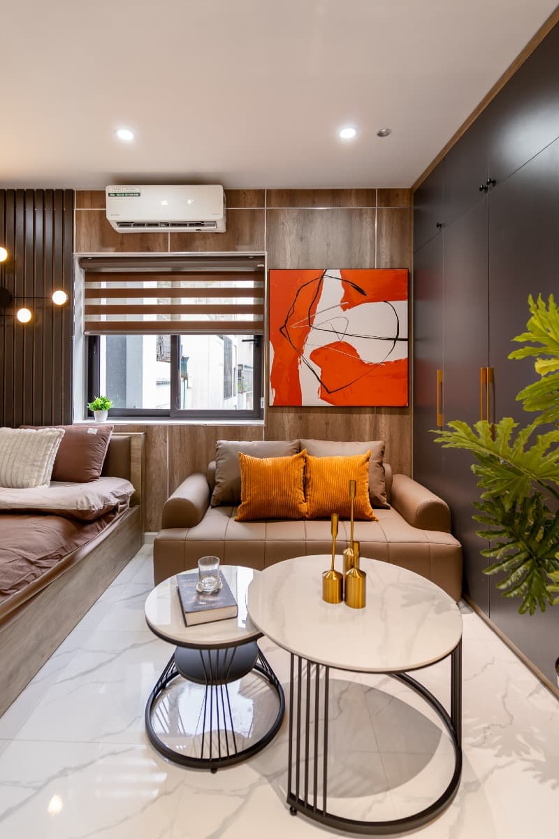 Red Room 502DVH - 43