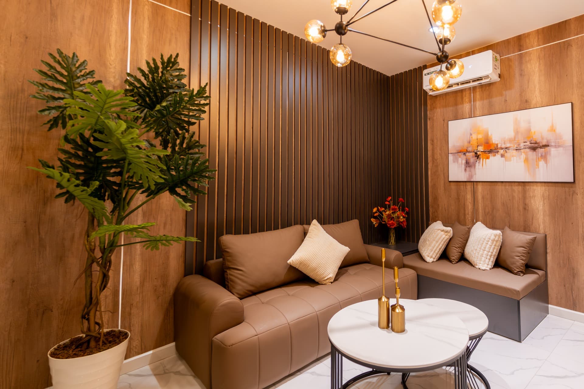 Pandora Room 604DVH - 24