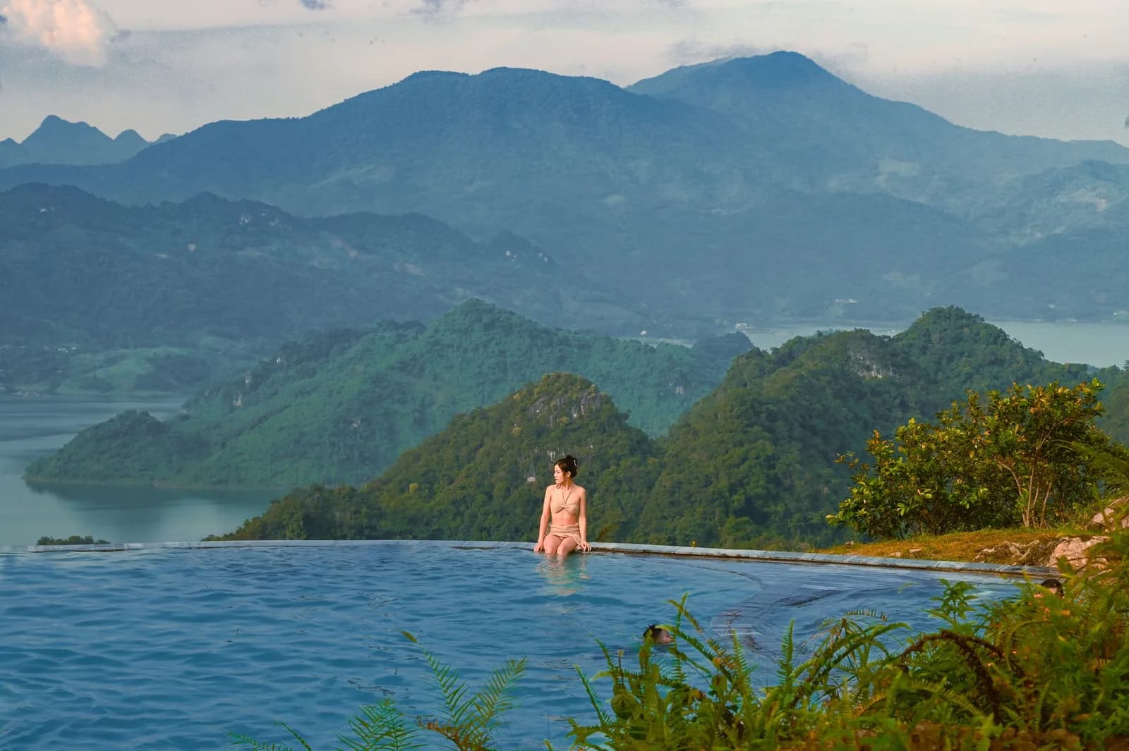 Đi Yoko Onsen Quang Hanh từ Hạ Long phù hợp với nhóm khách nào
