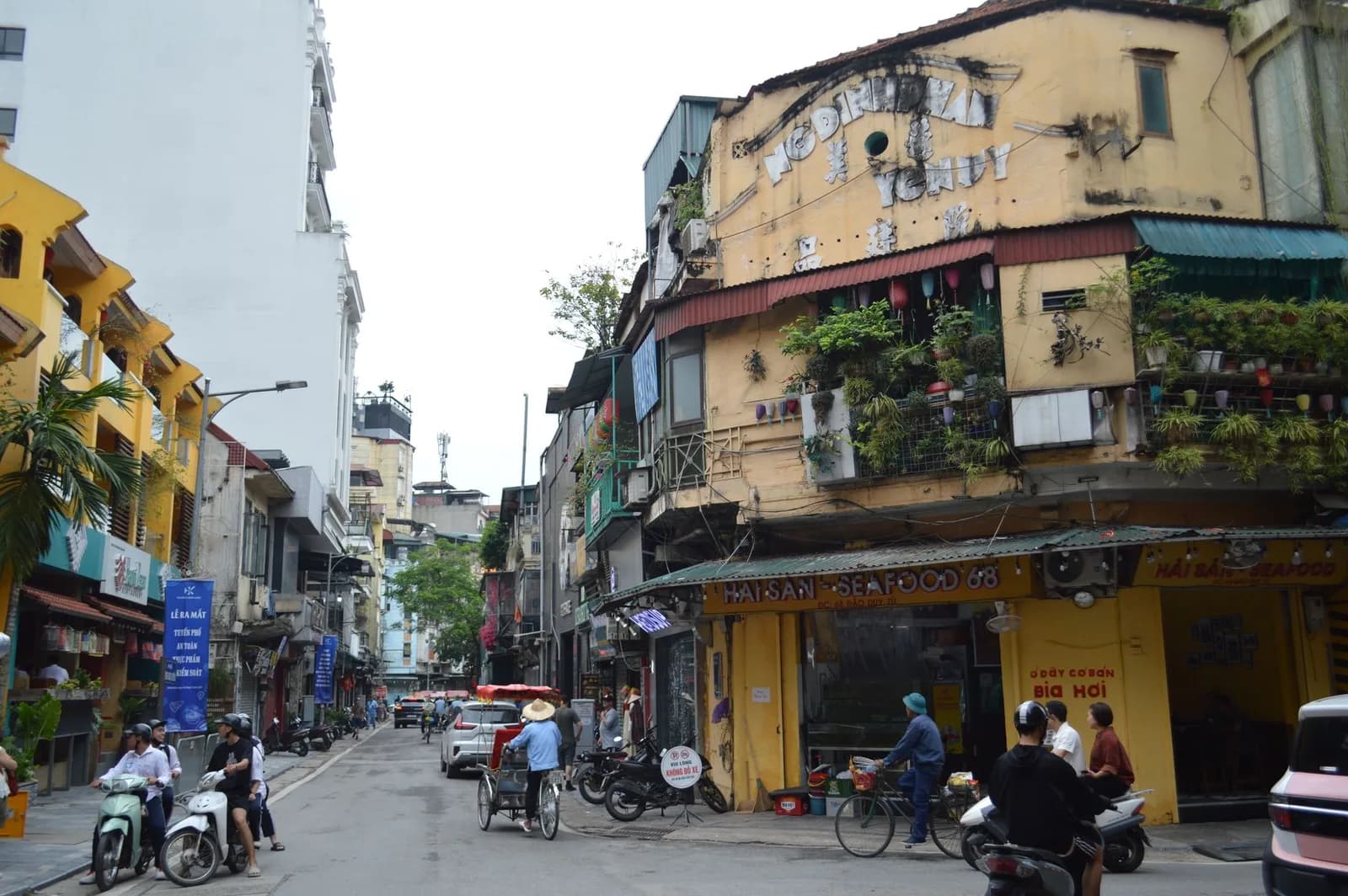 Khám Phá Những Quán Cà Phê Lâu Đời Ở Phố Cổ Hà Nội Chỉ Trong 4 Tiếng