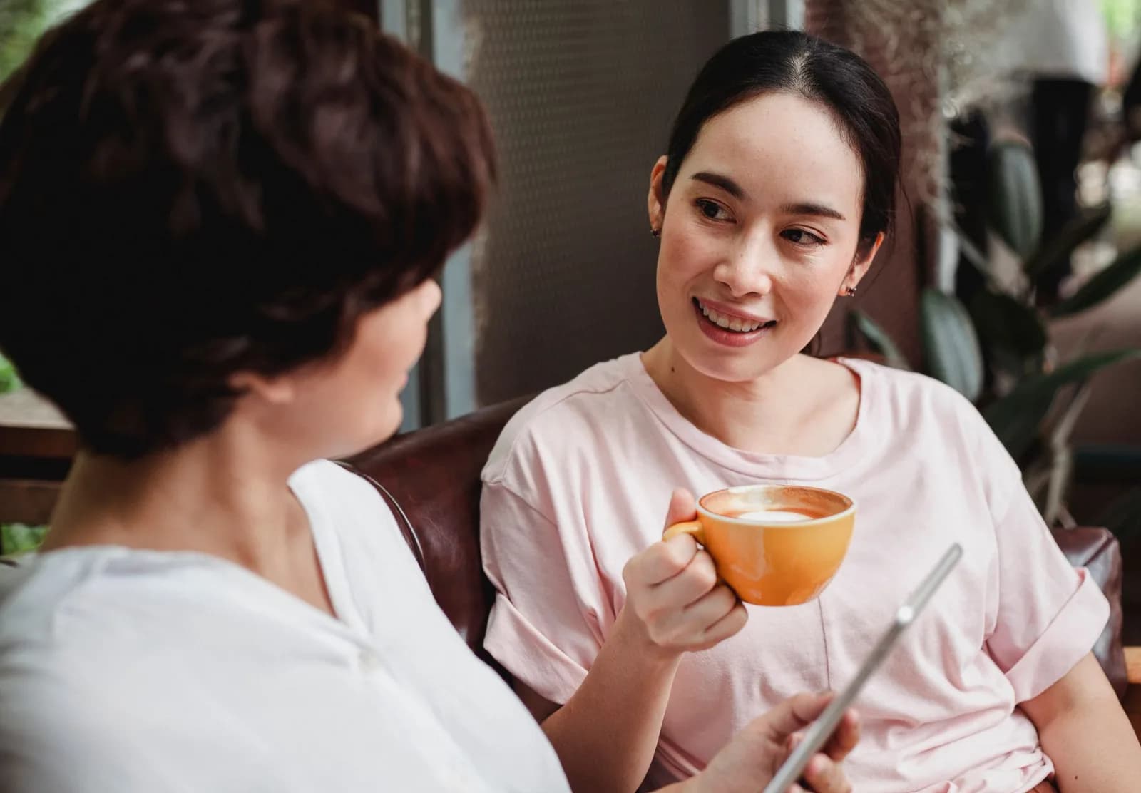 Làm gì khi bạn thân không thích người yêu của bạn