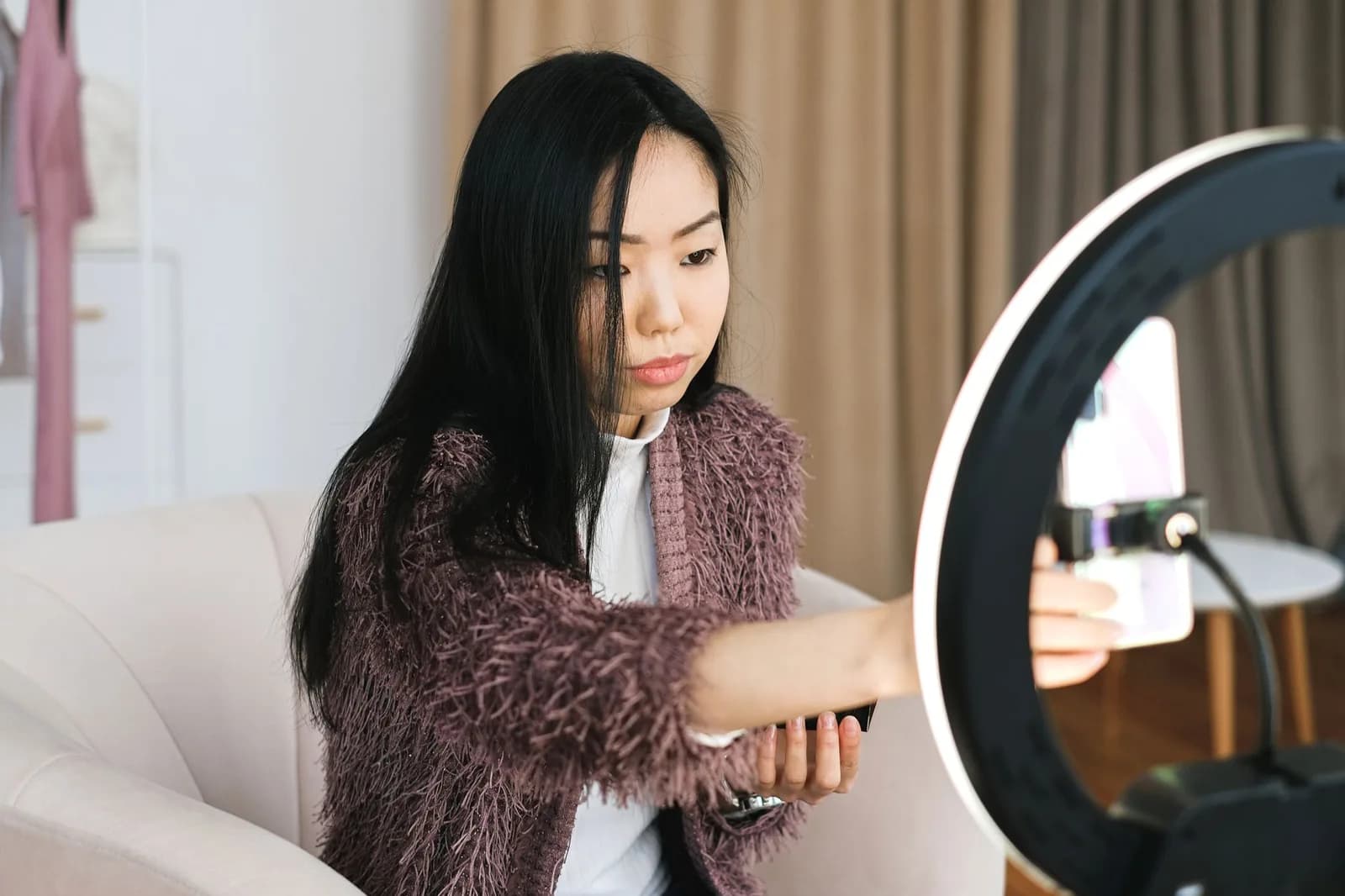 Vì sao video AI khiến người Việt sẵn sàng trả phí dù nội dung được xem miễn phí