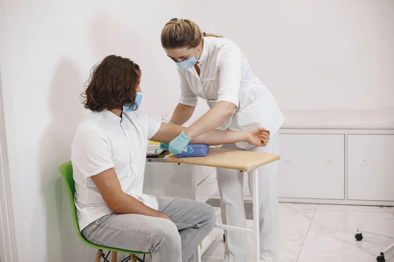 Những câu hỏi về việc tự mua viên sắt khi chưa xét nghiệm thiếu máu