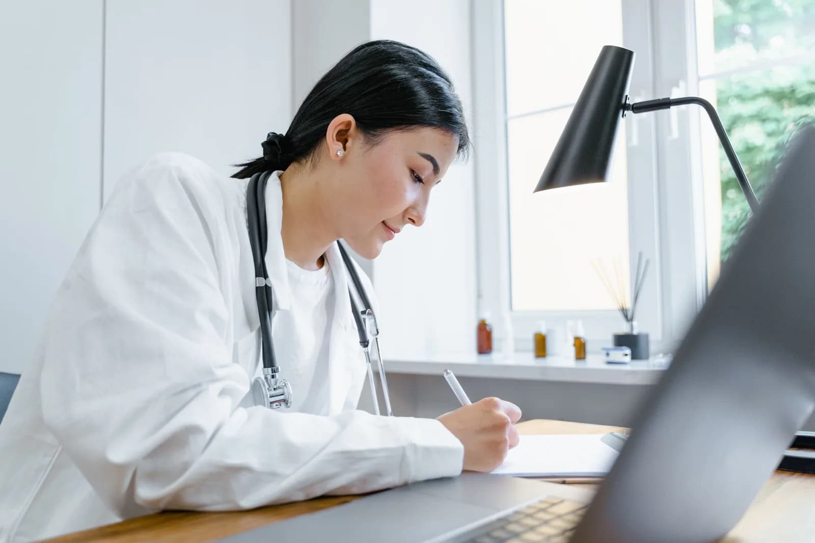 Nhiễm vi khuẩn HP nhưng không đau dạ dày có cần uống thuốc không