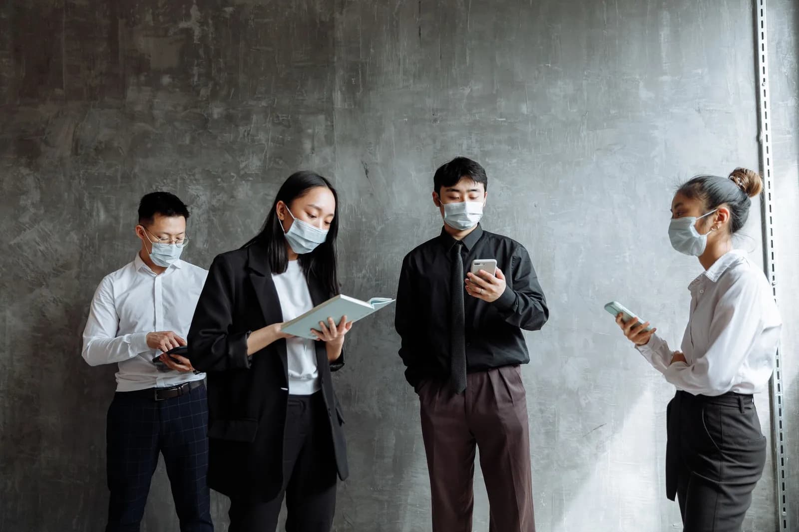 Gen Z và Millennials nhìn nhận ghosting khác nhau như thế nào