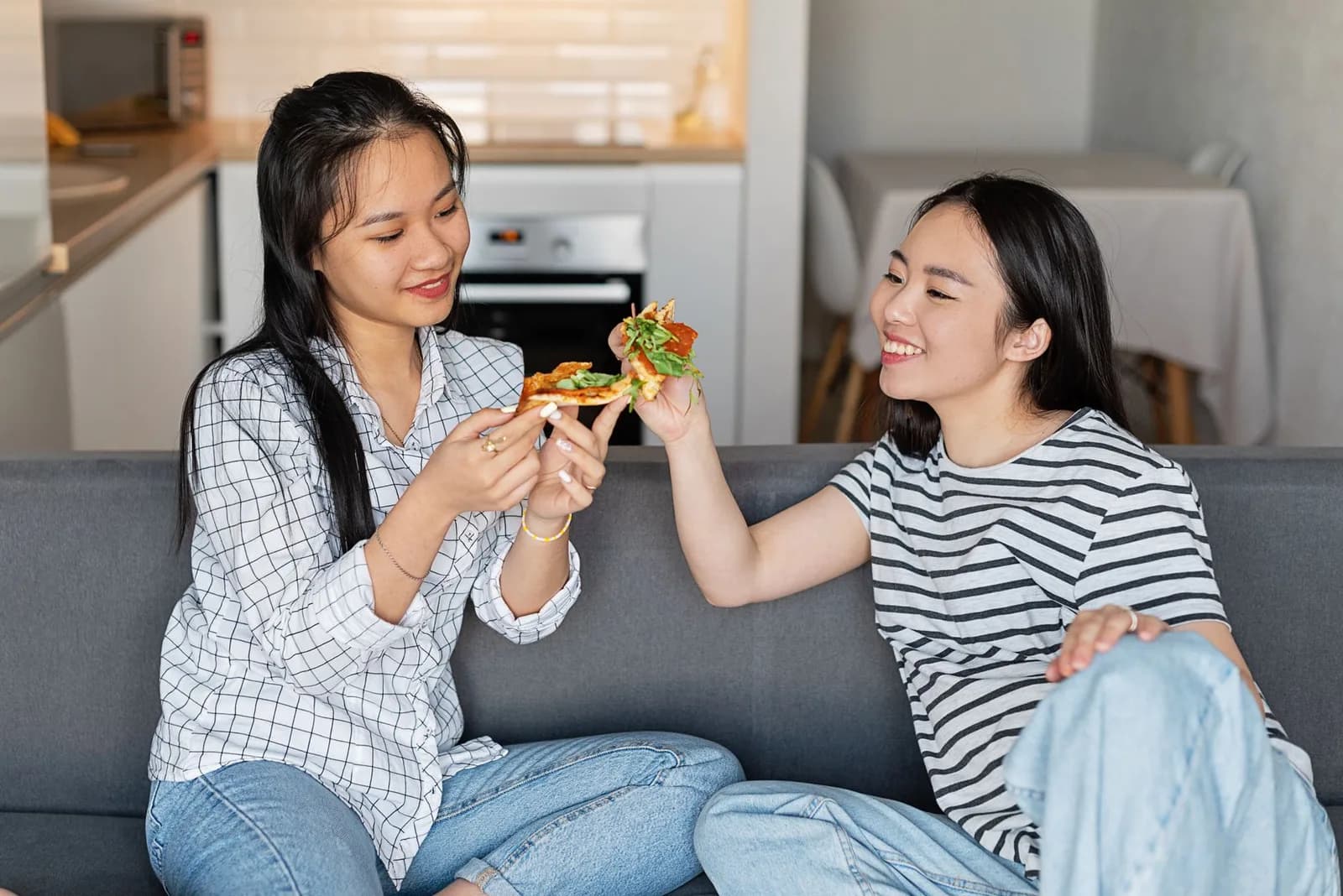 Lịch trình 2 giờ làm bánh pizza cho nhóm 6 người tại homestay