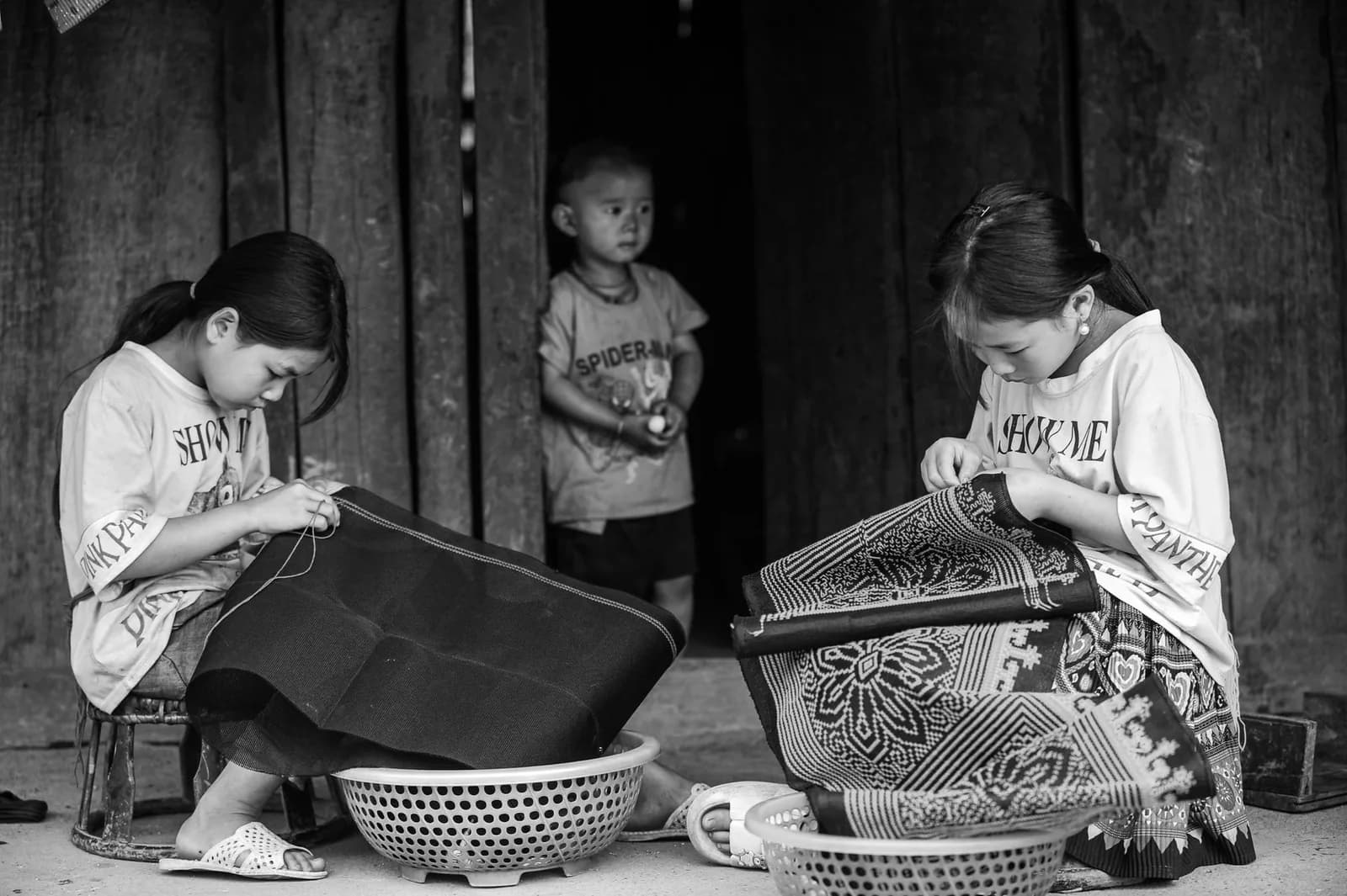 Cách tổ chức buổi làm đồ handmade an toàn cho trẻ 6 đến 10 tuổi tại homestay