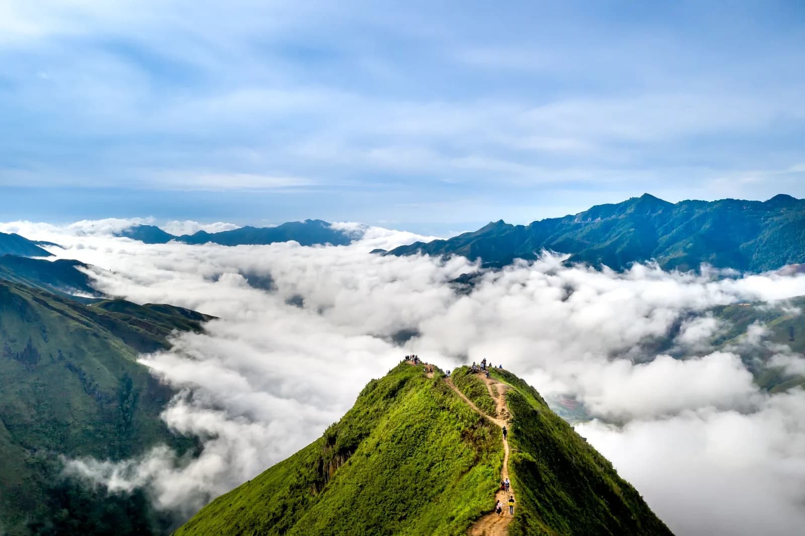 Săn mây Tà Xùa tháng nào dễ gặp thời tiết thuận lợi