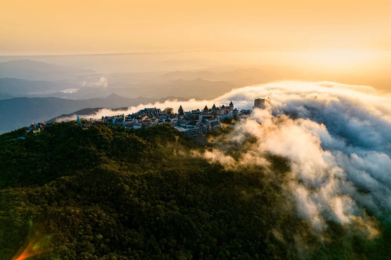 Săn mây Tam Đảo vào mùa hè cần theo dõi dấu hiệu thời tiết nào