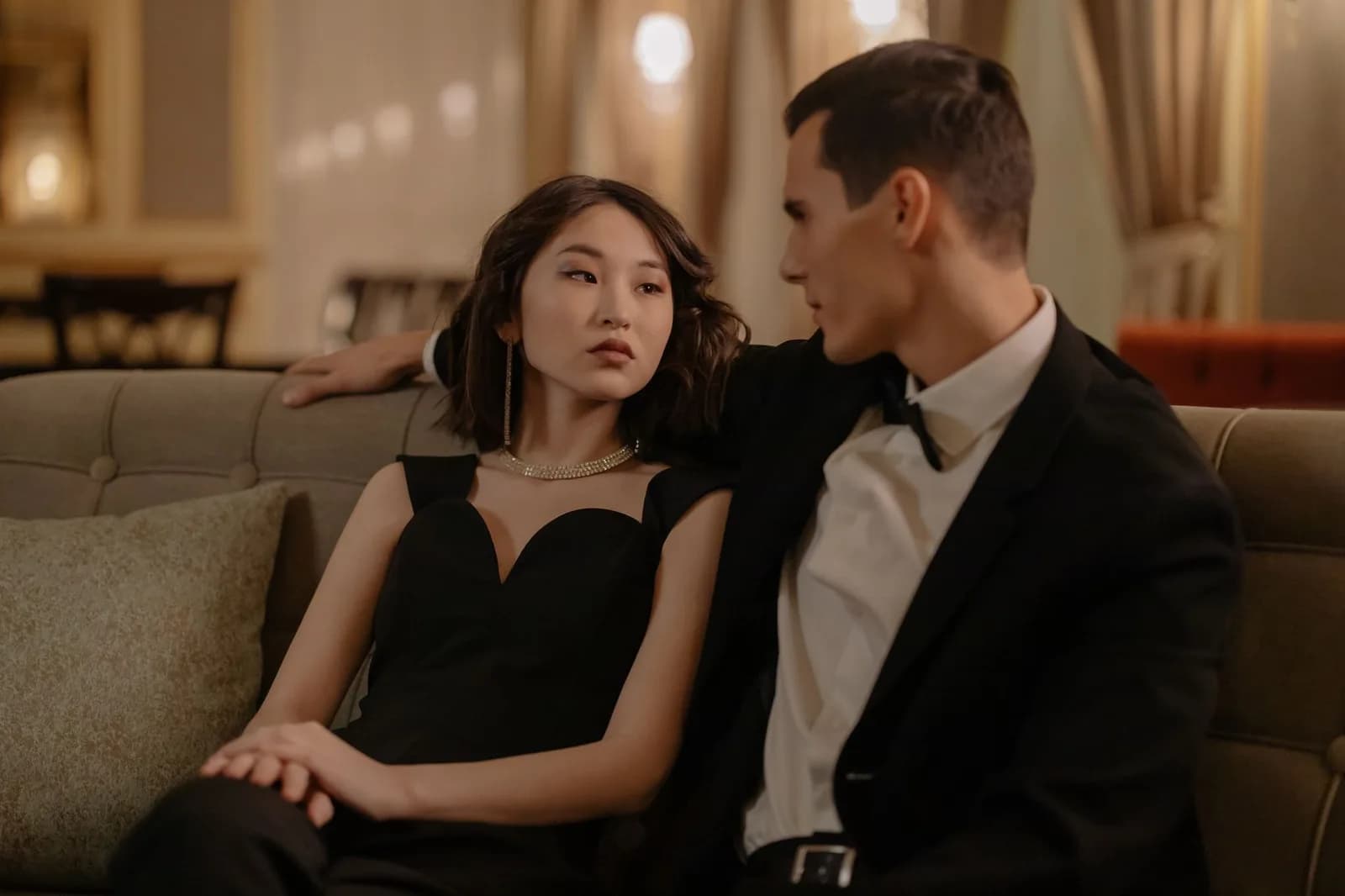 36 câu hỏi deeptalk cho cặp đôi đã yêu nhau trên 3 năm