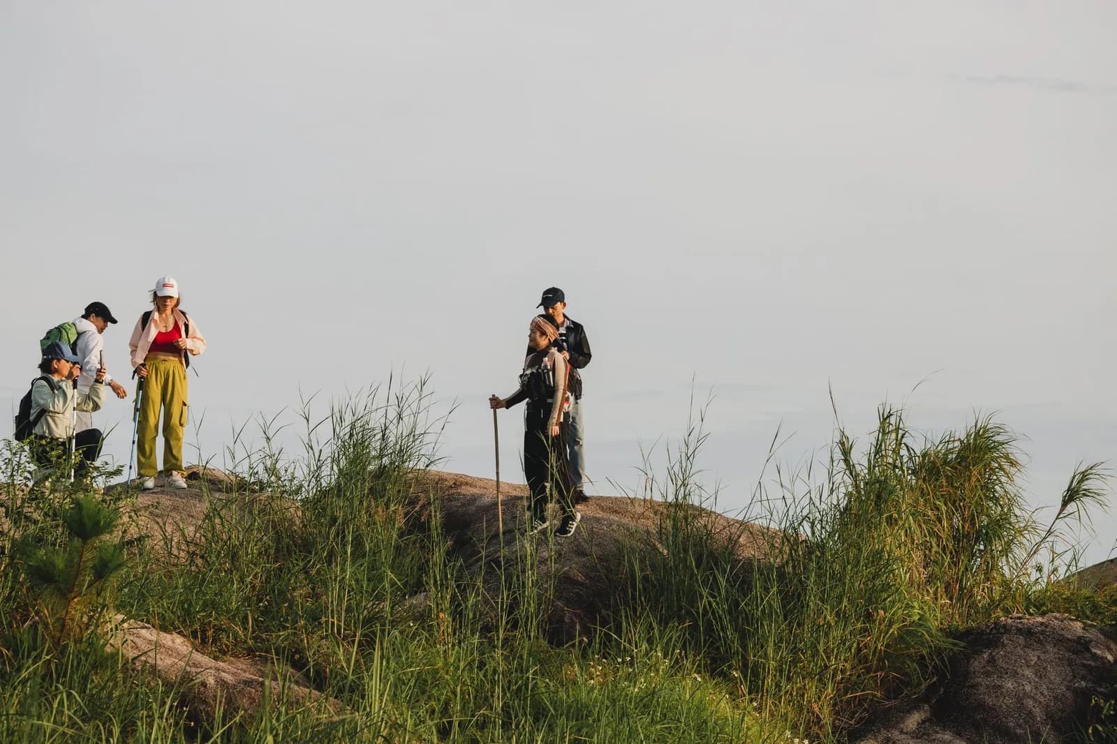 Mỗi người cần mang bao nhiêu nước khi trekking Yên Tử