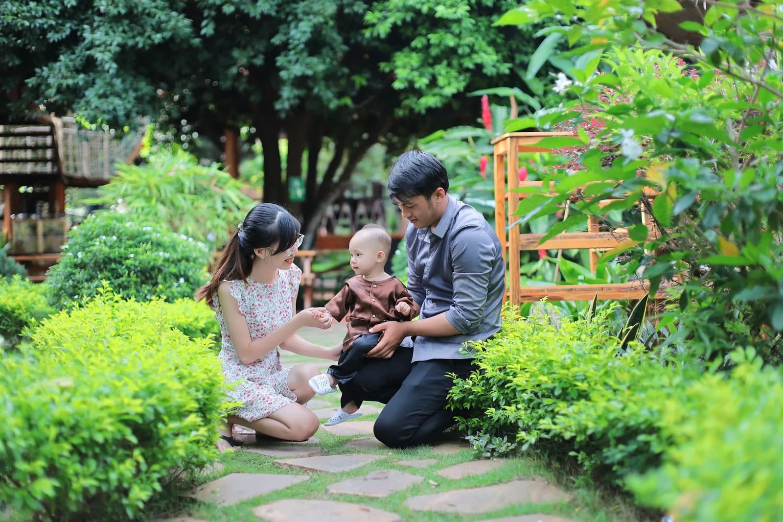 Đi Du Lịch Cho Mẹ Bỉm: 9 Vật Dụng Dành Cho Bé Bạn Không Cần Mang Theo Vì Homestay Có Sẵn!