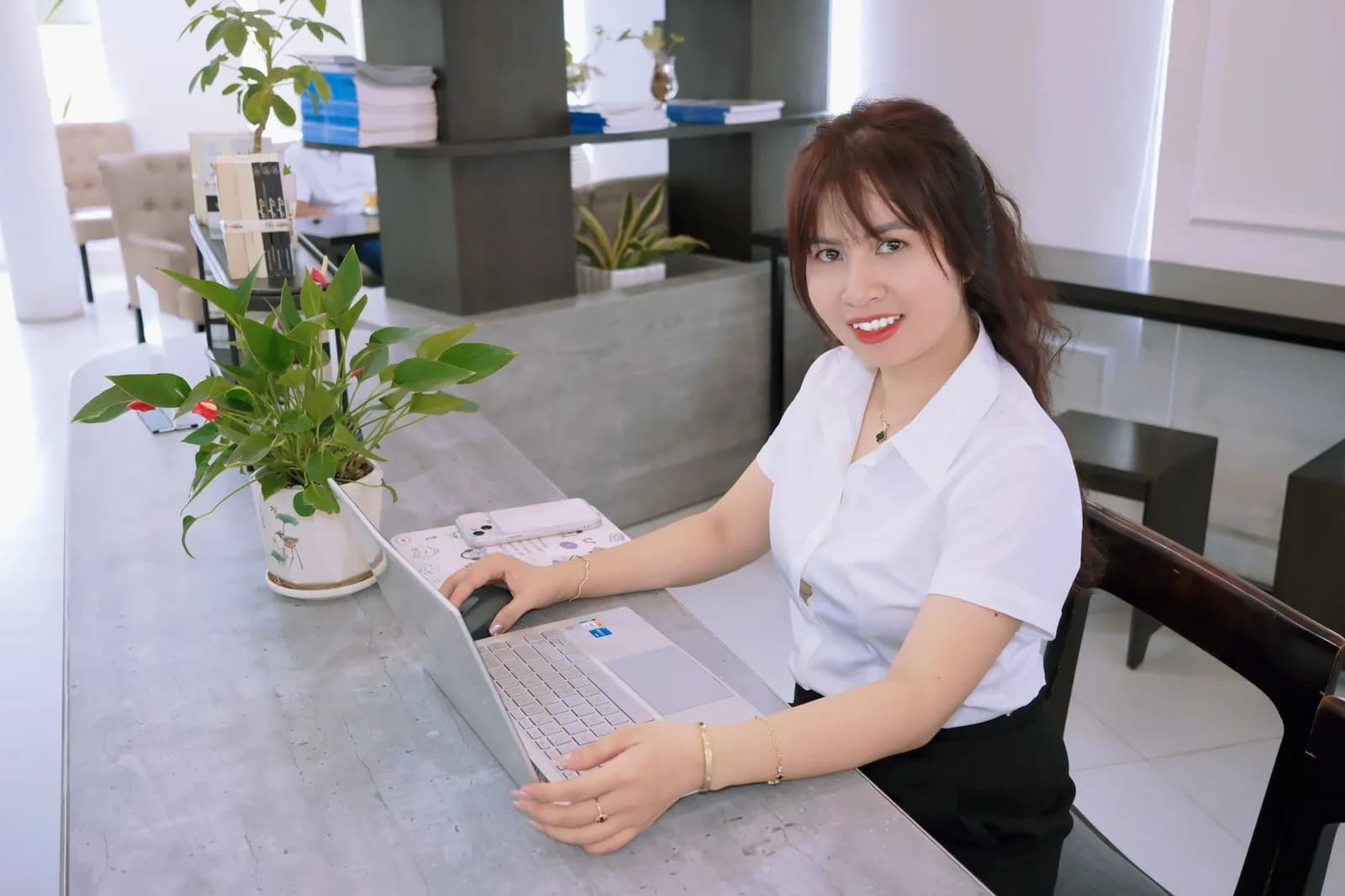 Chủ homestay khai báo tạm trú trực tuyến cho khách như thế nào