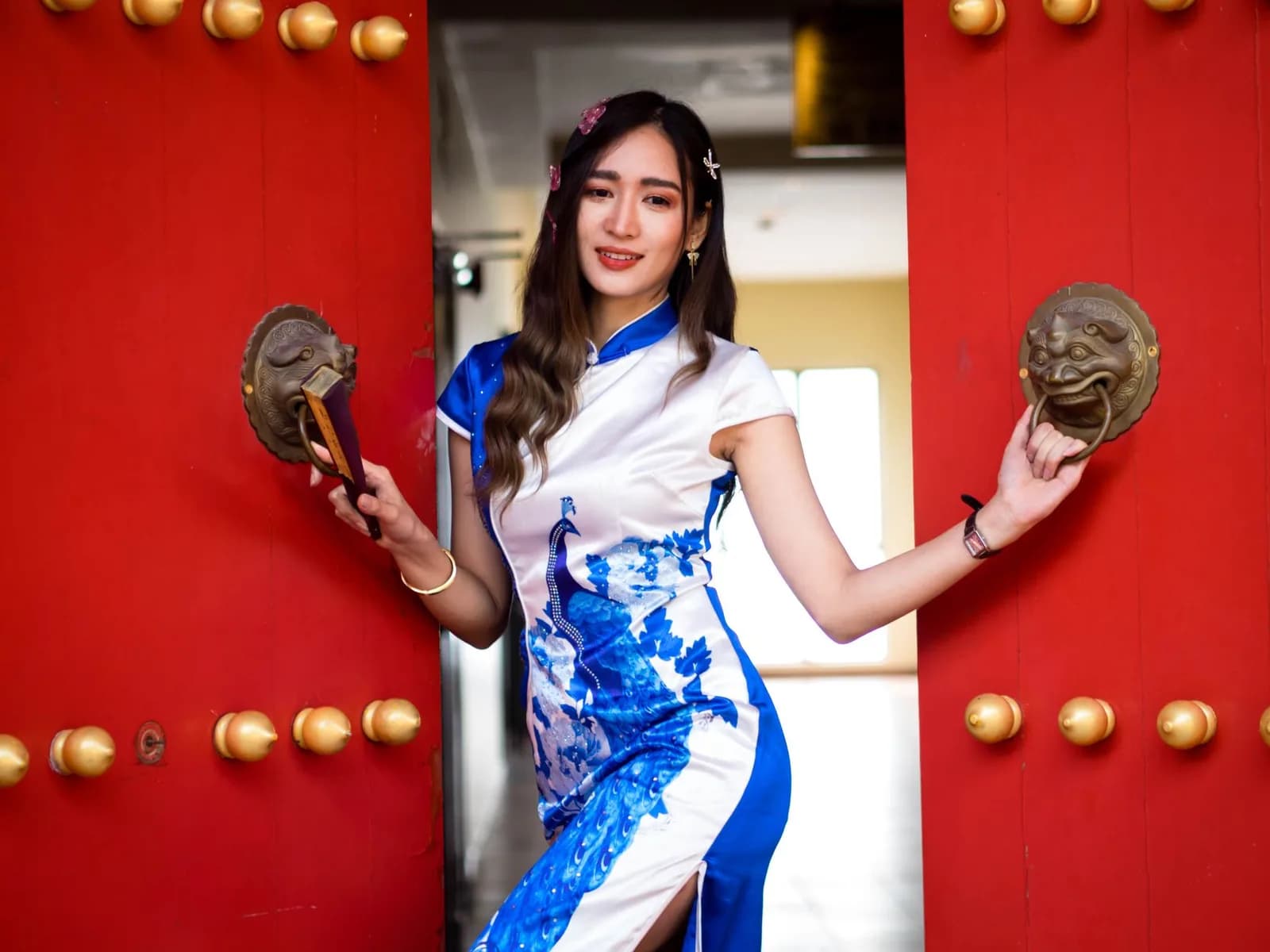 Ai chịu trách nhiệm khai báo tạm trú khi homestay được vận hành qua đơn vị quản lý
