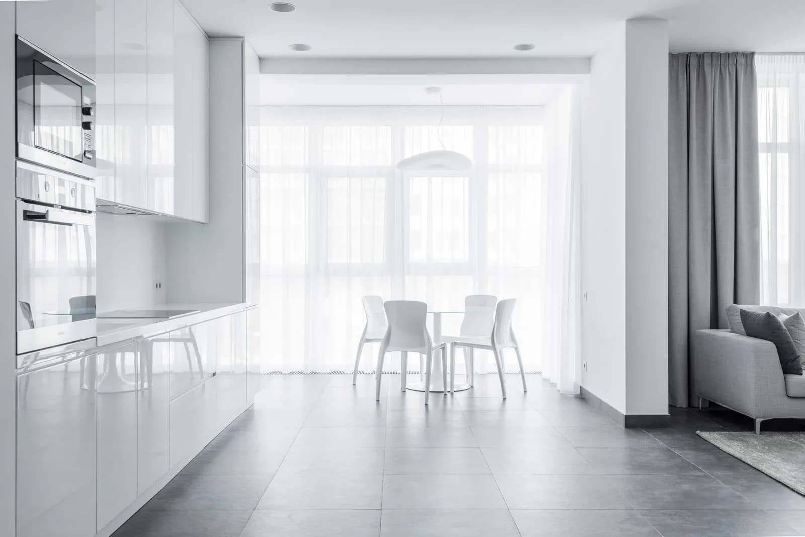 Cách chọn rèm cửa cho căn hộ hướng Tây để giảm cảm giác nóng
