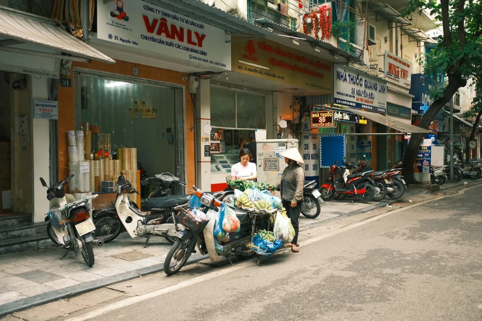10 câu hỏi về mua cốm Hà Nội làm quà khi đi máy bay