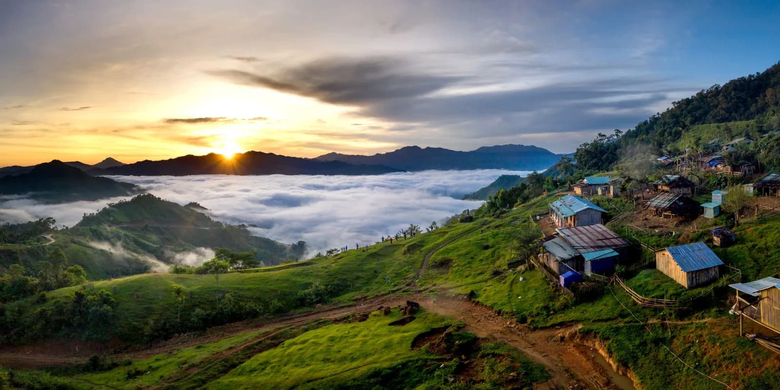 Checklist 10 món cần mang khi ở homestay Sa Pa mùa săn mây
