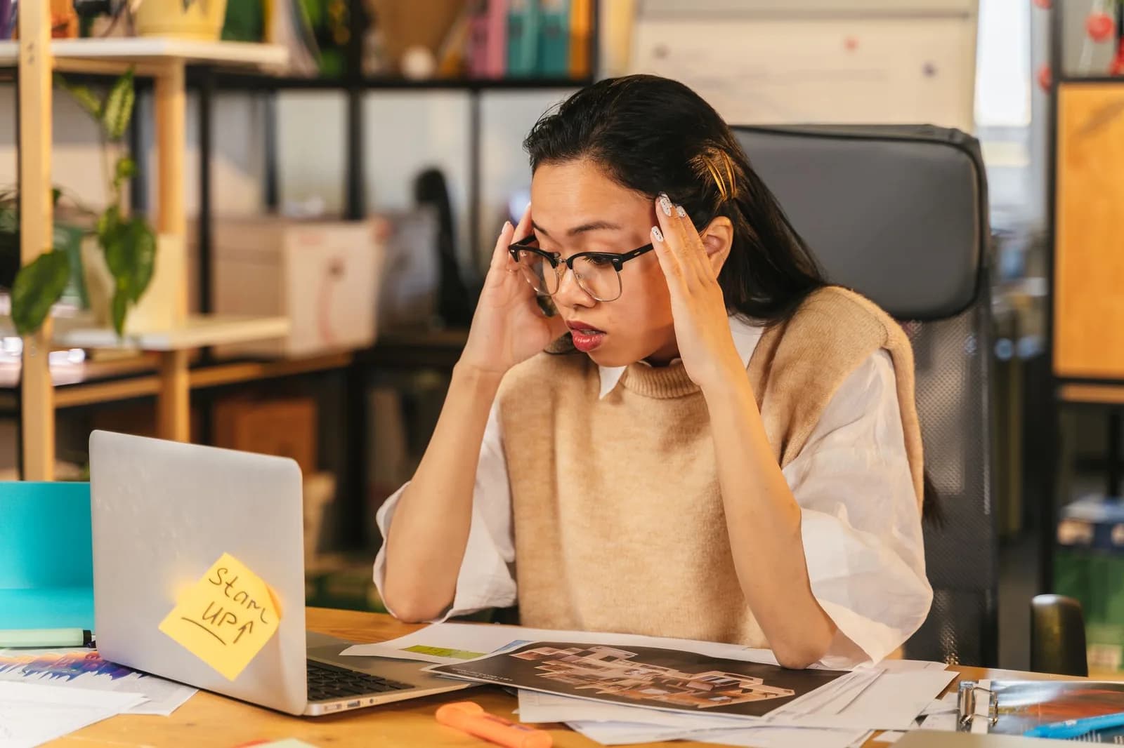 Lối sống hustle ảnh hưởng đến sức khỏe tinh thần của người trẻ ra sao