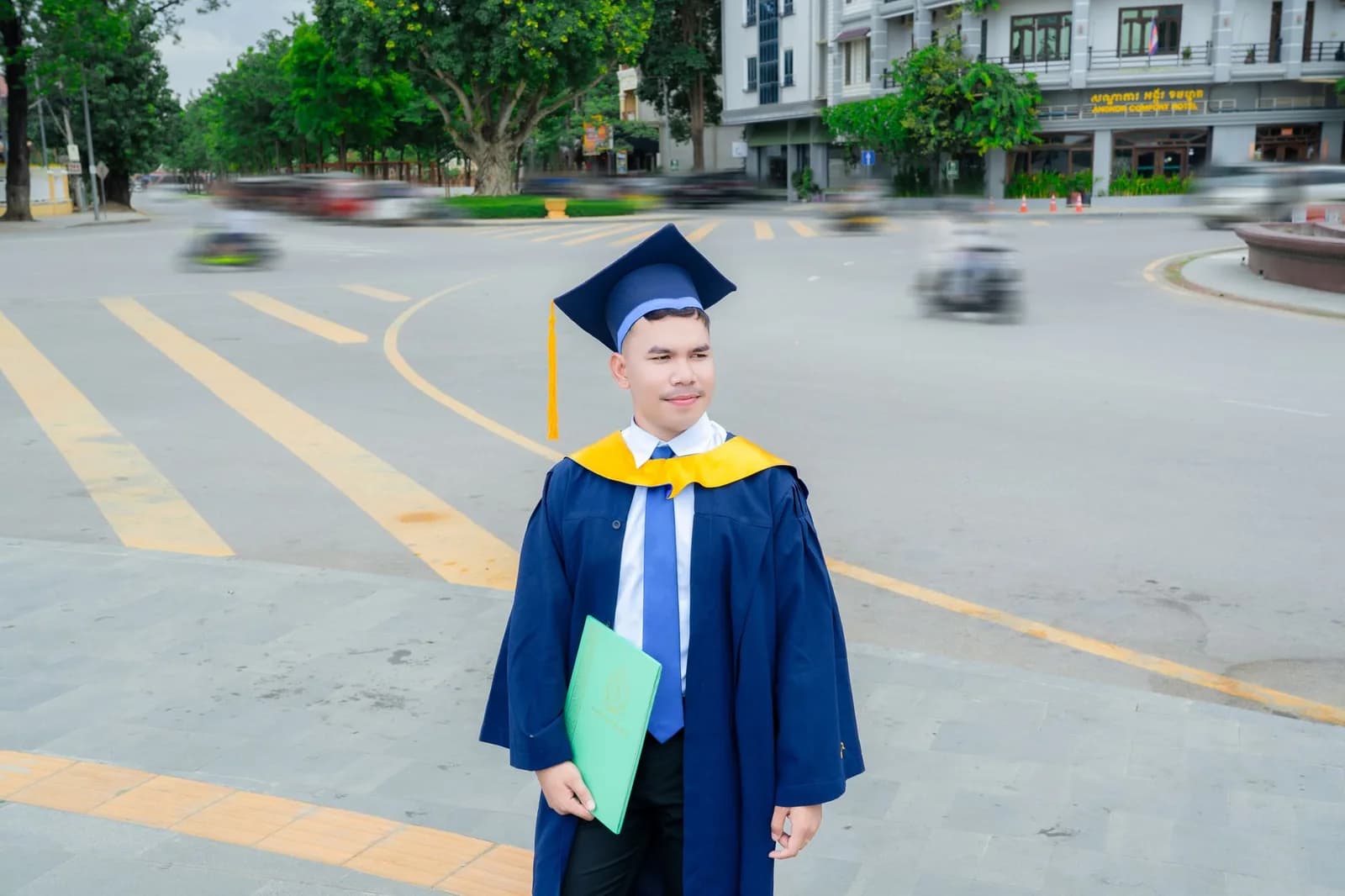 Đi làm trái ngành và tạm nghỉ sau tốt nghiệp khác nhau thế nào