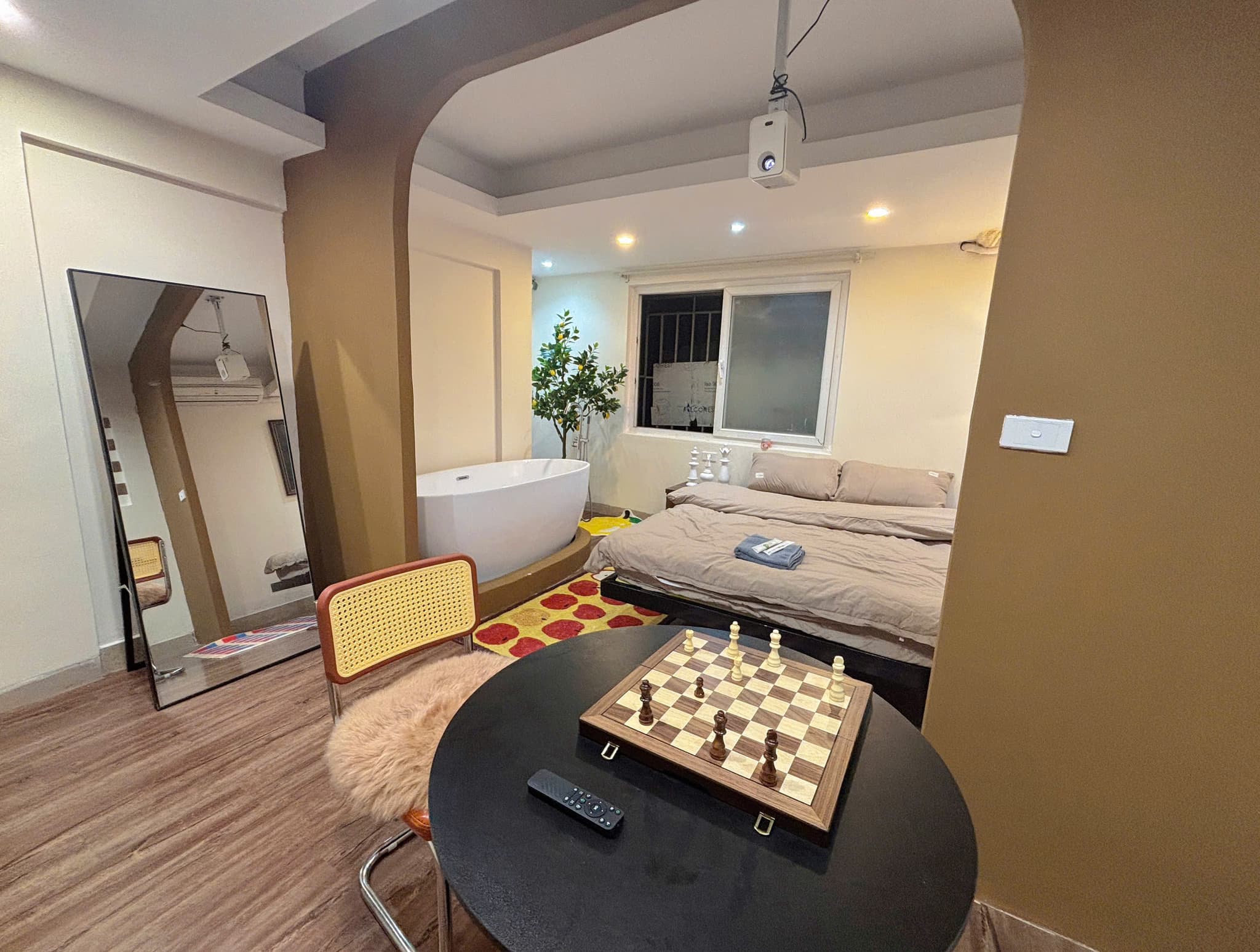 204 QH | Chess Room - 8