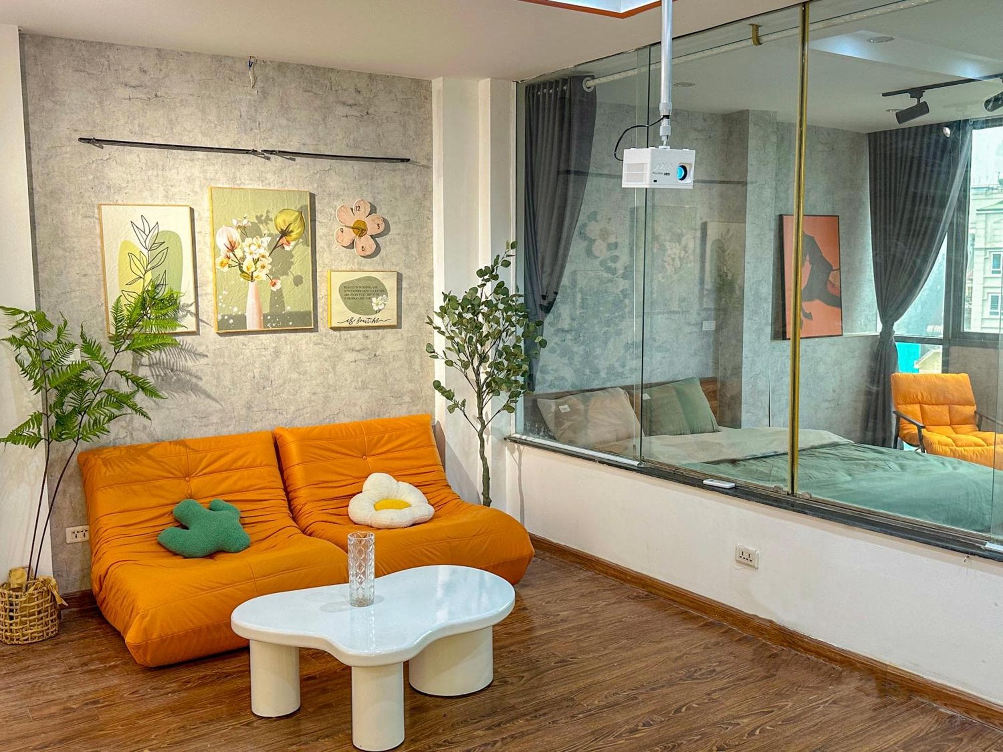 903 QH | Peach Room - 3