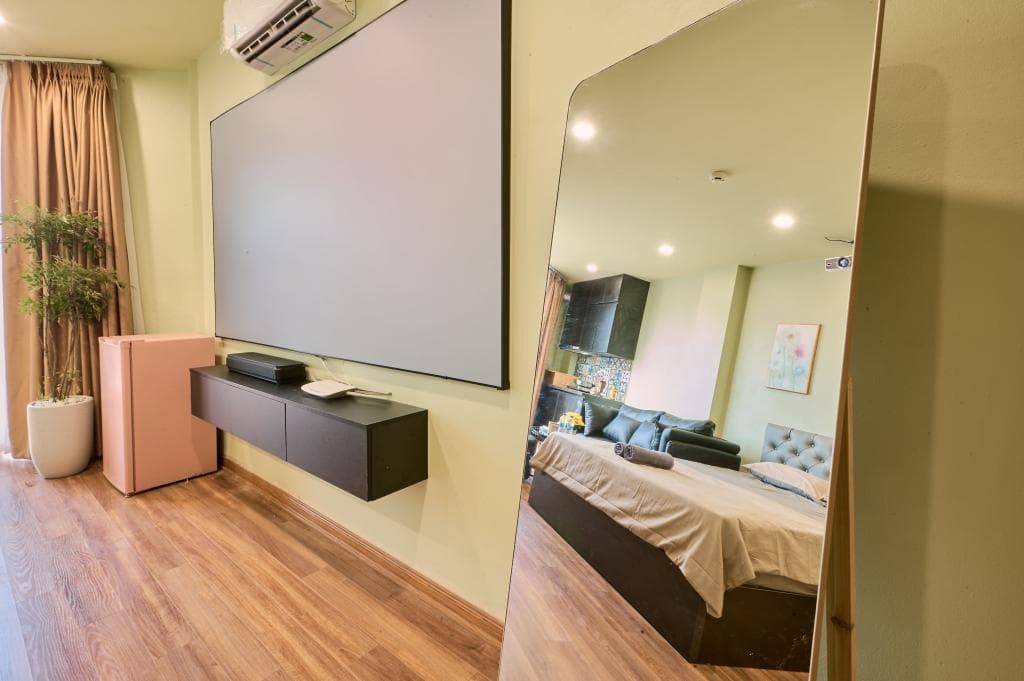 Bee Filmstay - 701TH - 11