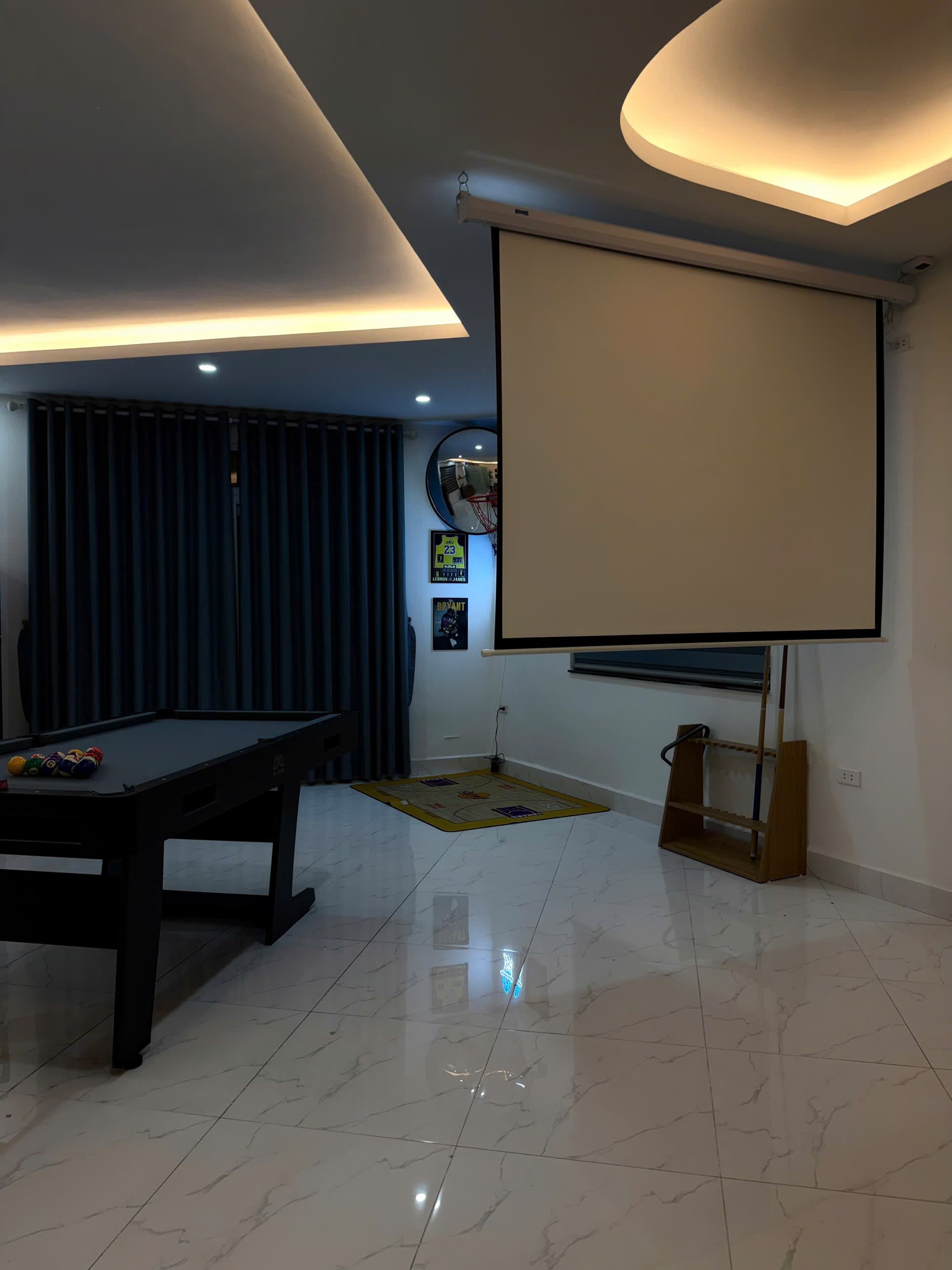 402 DQH | Sport room