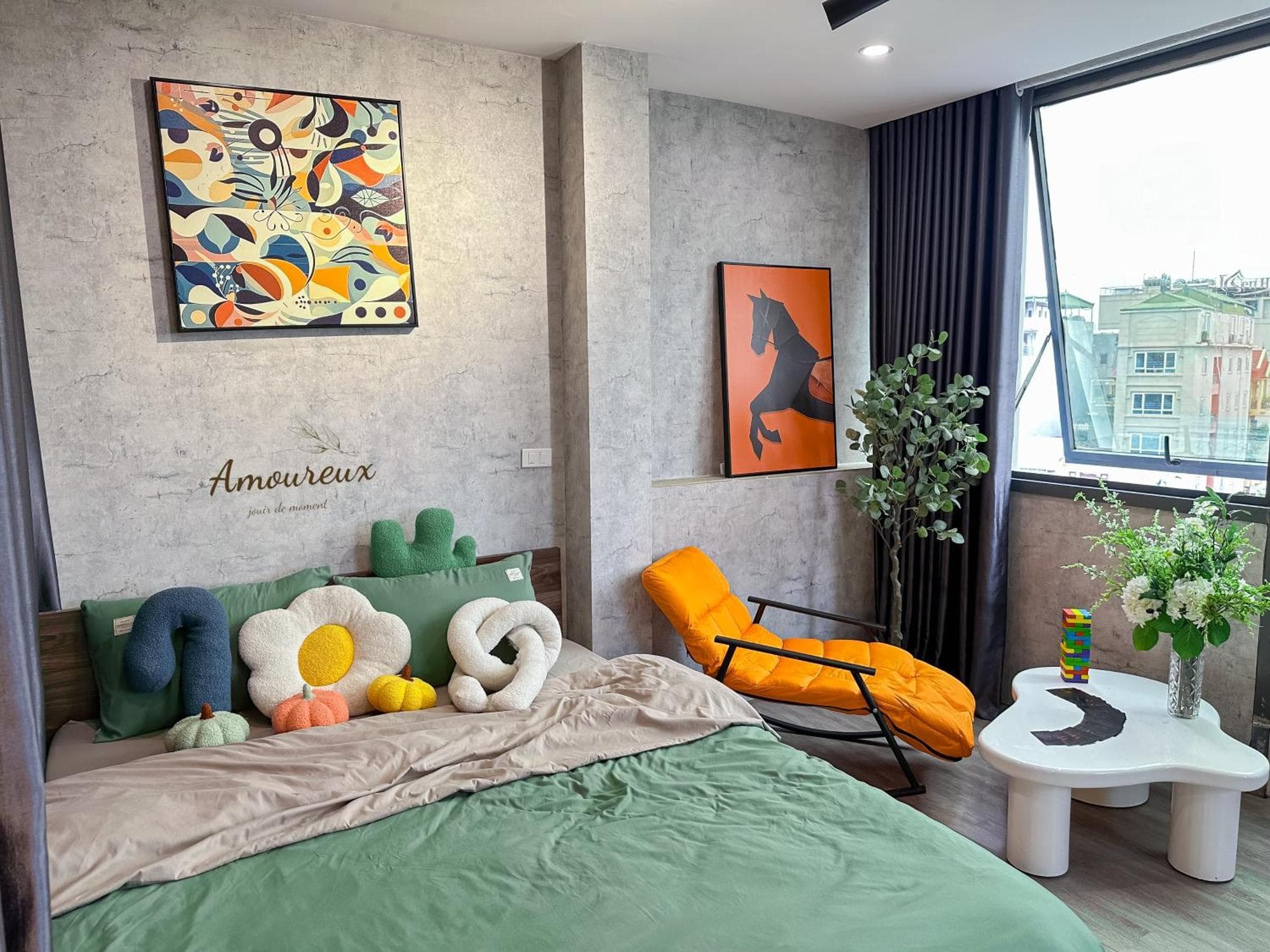 903 QH | Peach Room