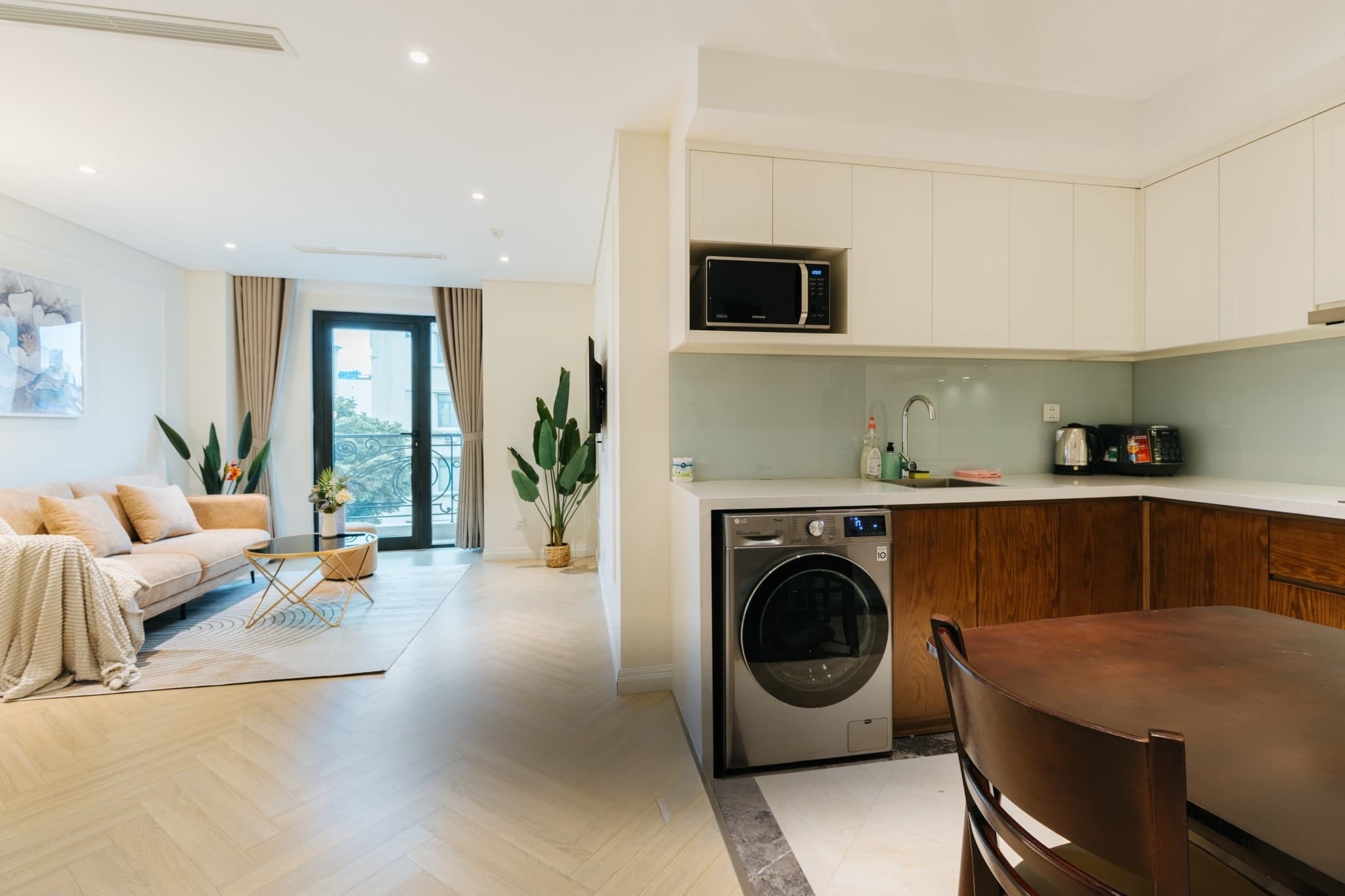Crystal Suites 409